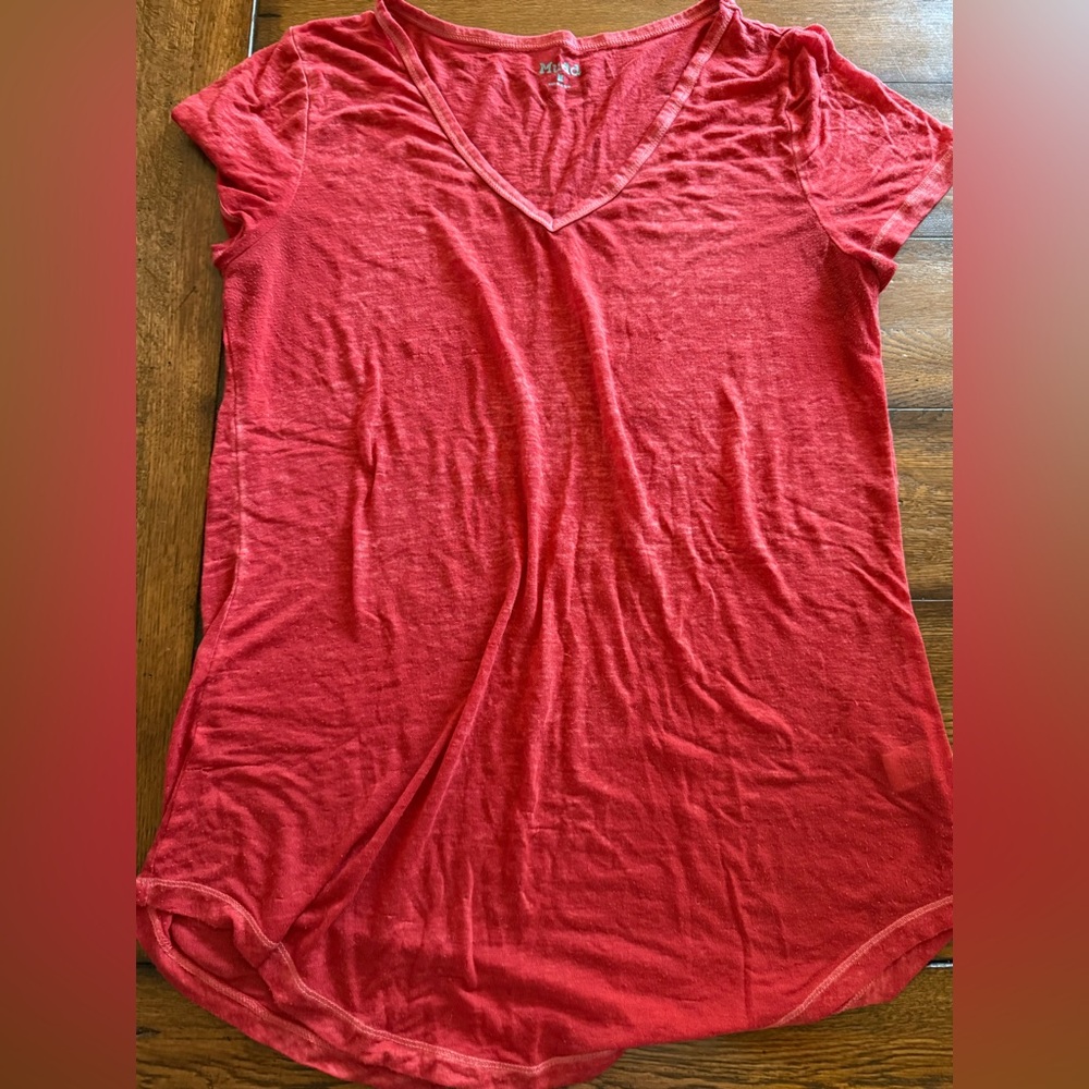 Mudd lightweight t-shirt sz M